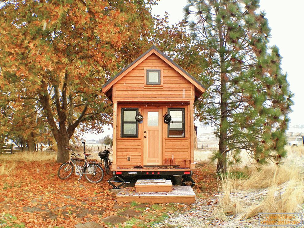 Lesena majhna hiša