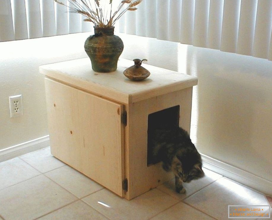 Mačka hiša iz škatle