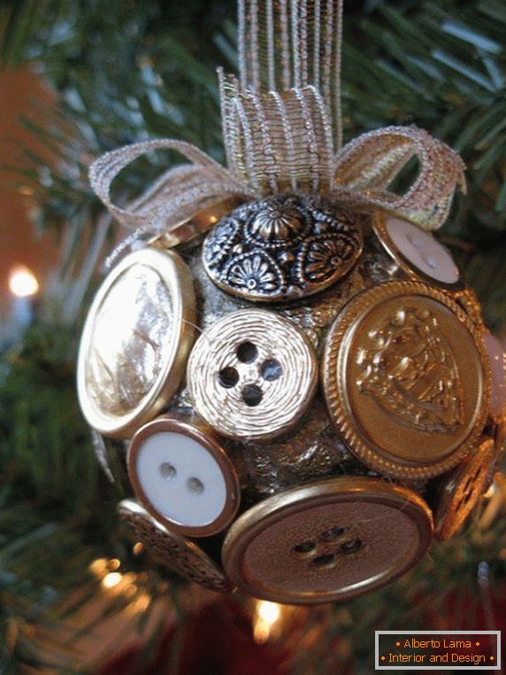Božične drevesne igrače gumbov