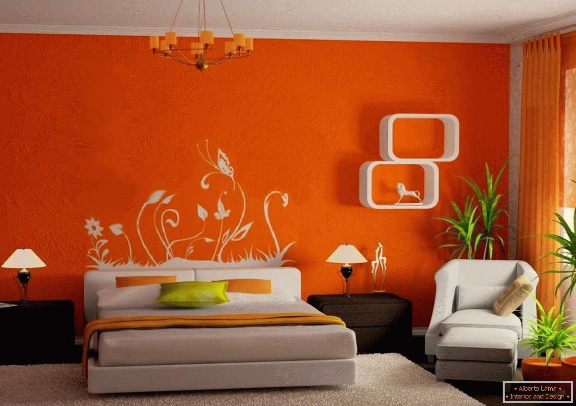 Oranžne stene v spalnici