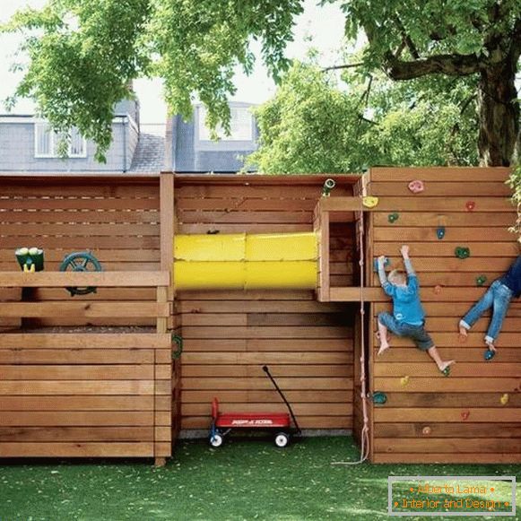 otroško igrišče-v vrtu