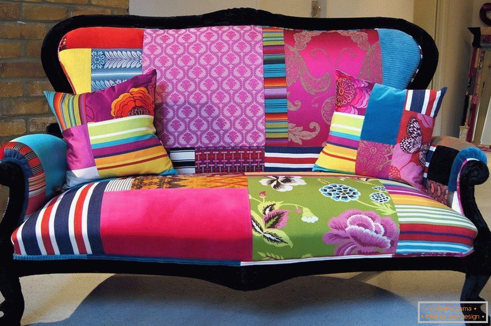 Kavč v patchwork stilu
