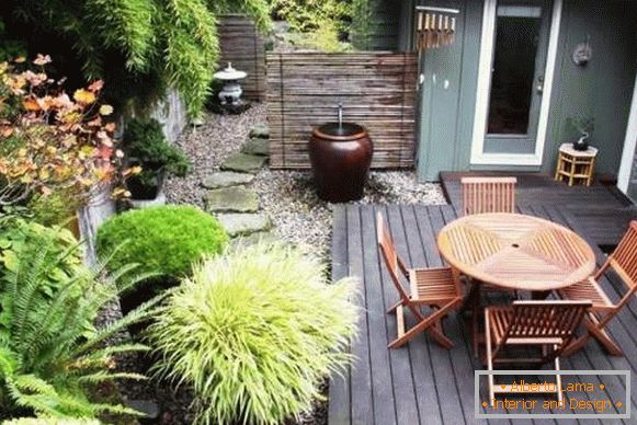 Kako okrasite dvorišče z lastnimi rokami - fotografija vrtnega pohištva in dekorja