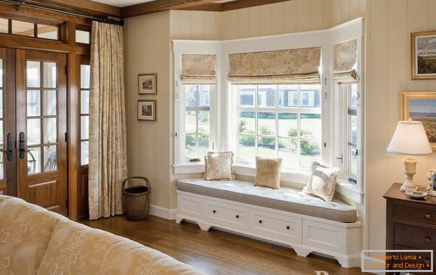 V okenskem predelu lahko organizirate prijeten prostor za branje