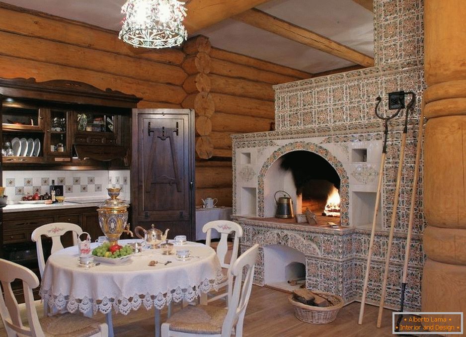 Ruski štedilnik v kuhinji zasebne hiše