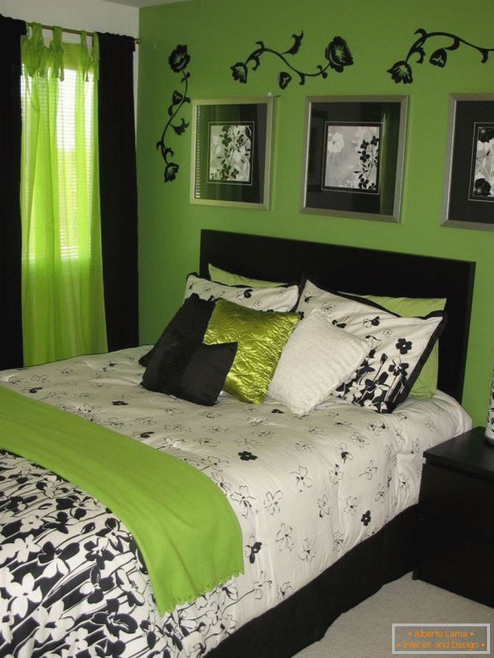 Kombinacija zelene in črne v notranjosti spalnice
