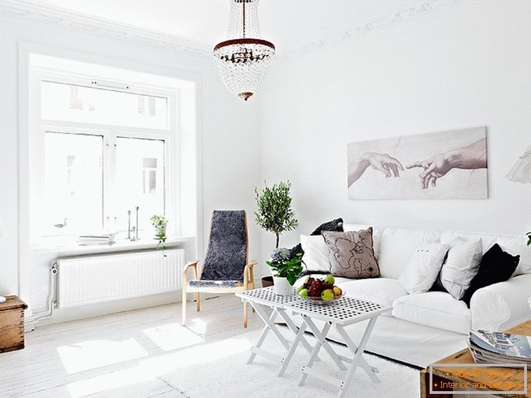 Notranjost sodobnega bivalnega prostora na Švedskem