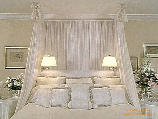 notranjost spalnice v francoskem stilu