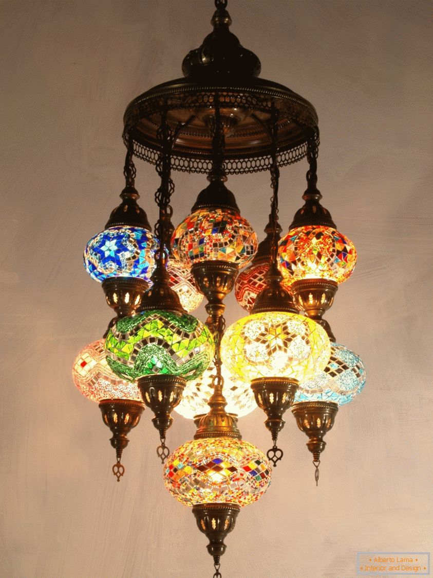 Lestenci uporabljajo različne vrste svetilk