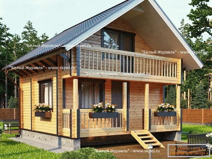 Hiša je izdelana iz laminiranega lesa s teraso in velikim balkonom. Projekt KB-1.