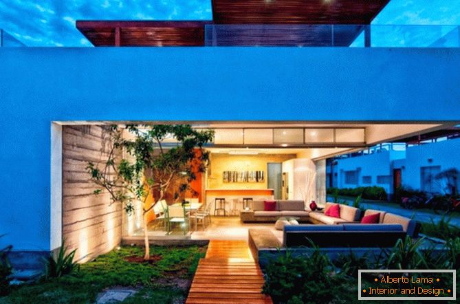 Barvita hiša Casa Seta v Peruju od arhitekta Martina Dulanta