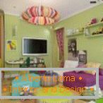 Barvit lestenec za otroško sobo