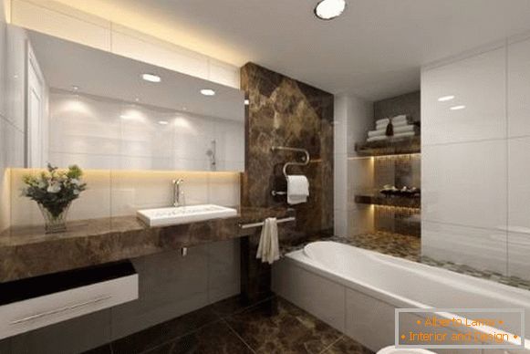 Svetla kopalnica s temnimi podrobnosti marmorja