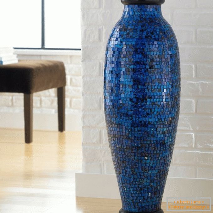 Vaza z lepilom z mozaikom