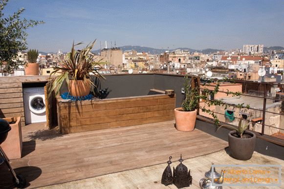 Balkon majhnega studia v Barceloni