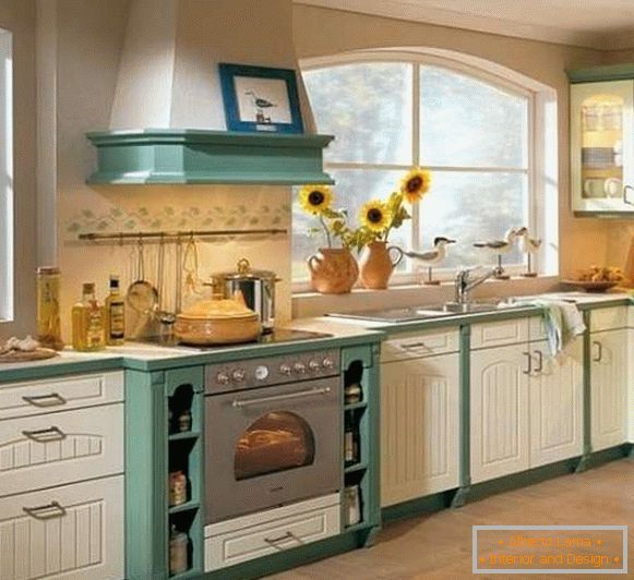 Kuhinja notranjost jedilnico v zasebni hiši - foto design provence