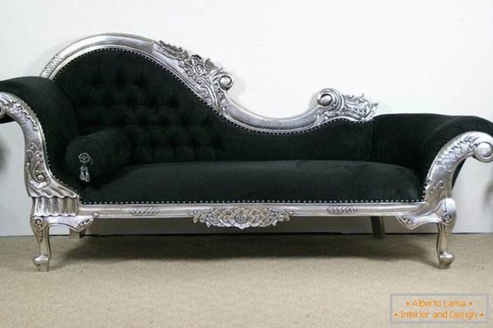 Luksuzen kavč