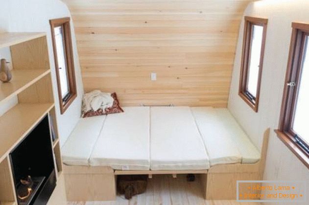 Udobna mini-hiša: fotografije iz Ontarija - zložljivo pohištvo