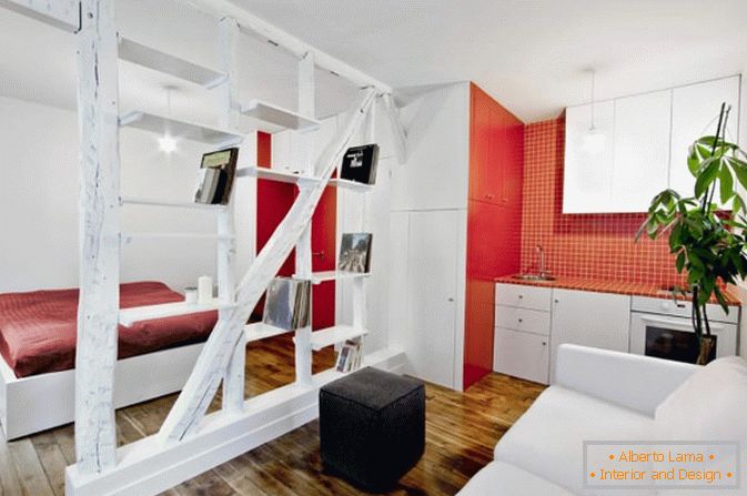 Studio apartma v beli in rdeči barvi