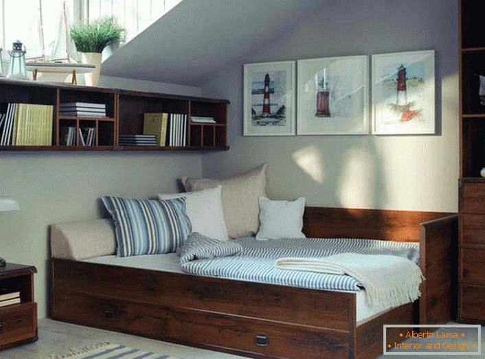 Moderna država v spalnici. Funkcionalno pohištvo iz lesa ne ovira prostora.