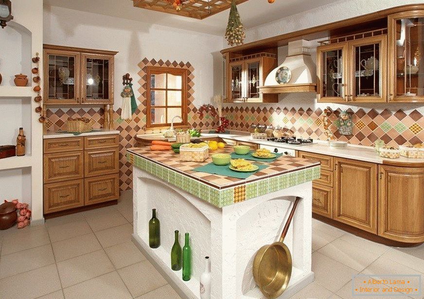Kuhinja z otokom v ruskem stilu