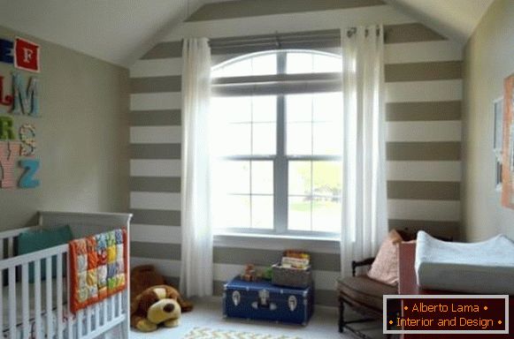 pripravljene zavese za dečkovo otroško sobo, fotografija 1