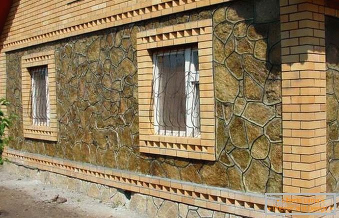 Dokončanje fasad hiš z naravnim kamnom