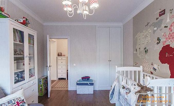 Oblikovanje dvosobnega apartmaja za družino z otrokom - fotografija otroške sobe