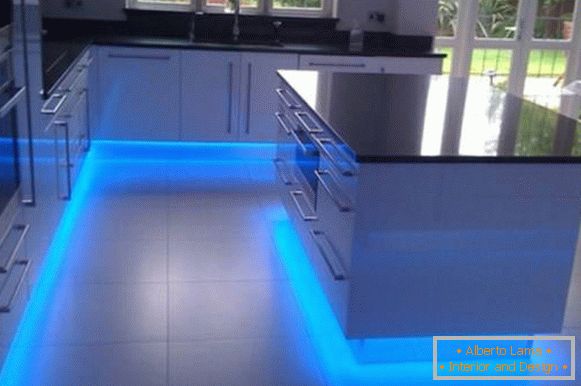 LED razsvetljava v kuhinji