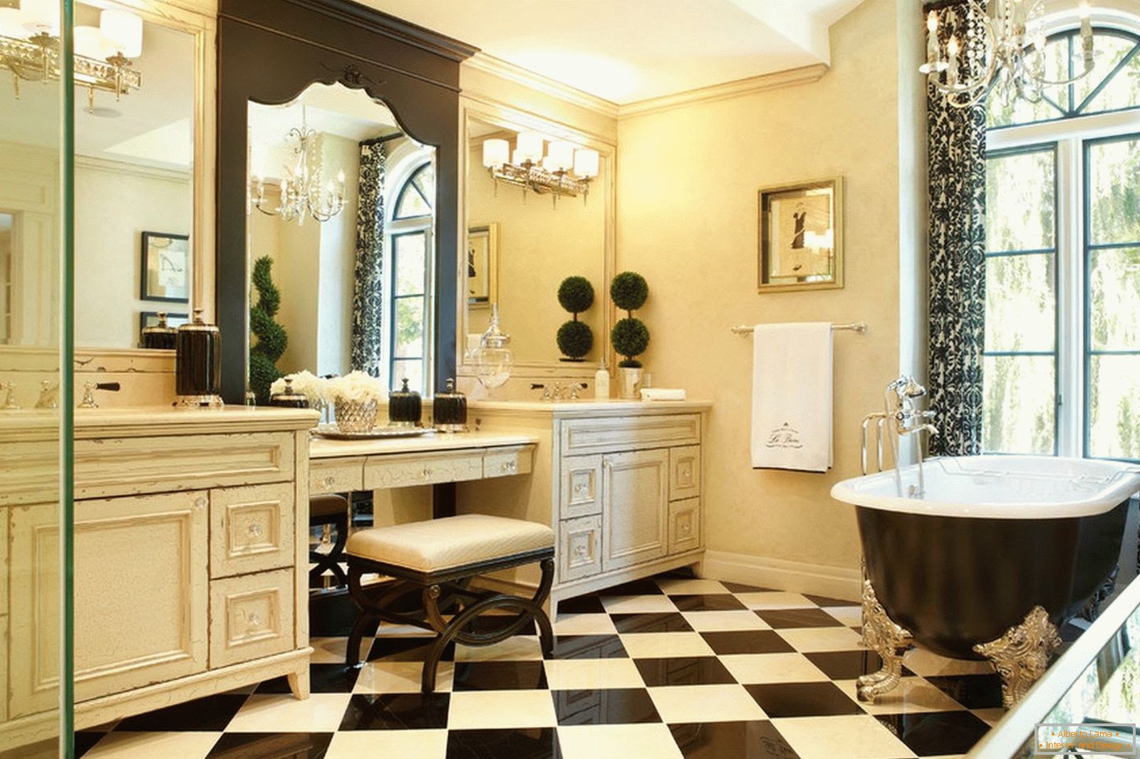 Šahovska tla v kopalnici v klasičnem slogu