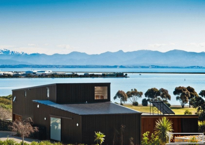 Hiša na obali Nove Zelandije