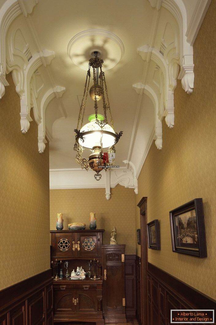 Koridor v slogu Art Nouveau