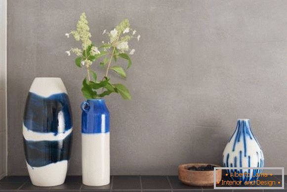 Elegantne vaze za notranjo dekoracijo do pomladi
