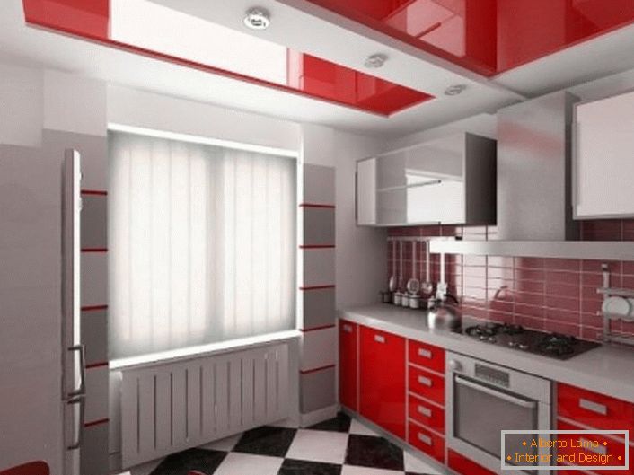 Rdeči stropni strop - dobra izbira za kuhinjo s škrlatnim kompletom.