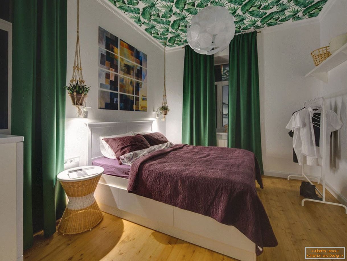 Zelene zavese v spalnici