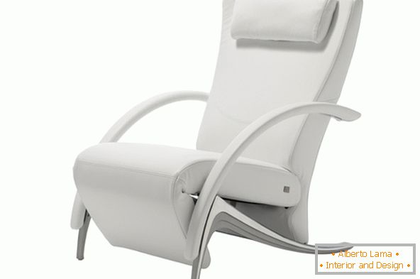 Mehki fotelj RB 3100 v beli barvi