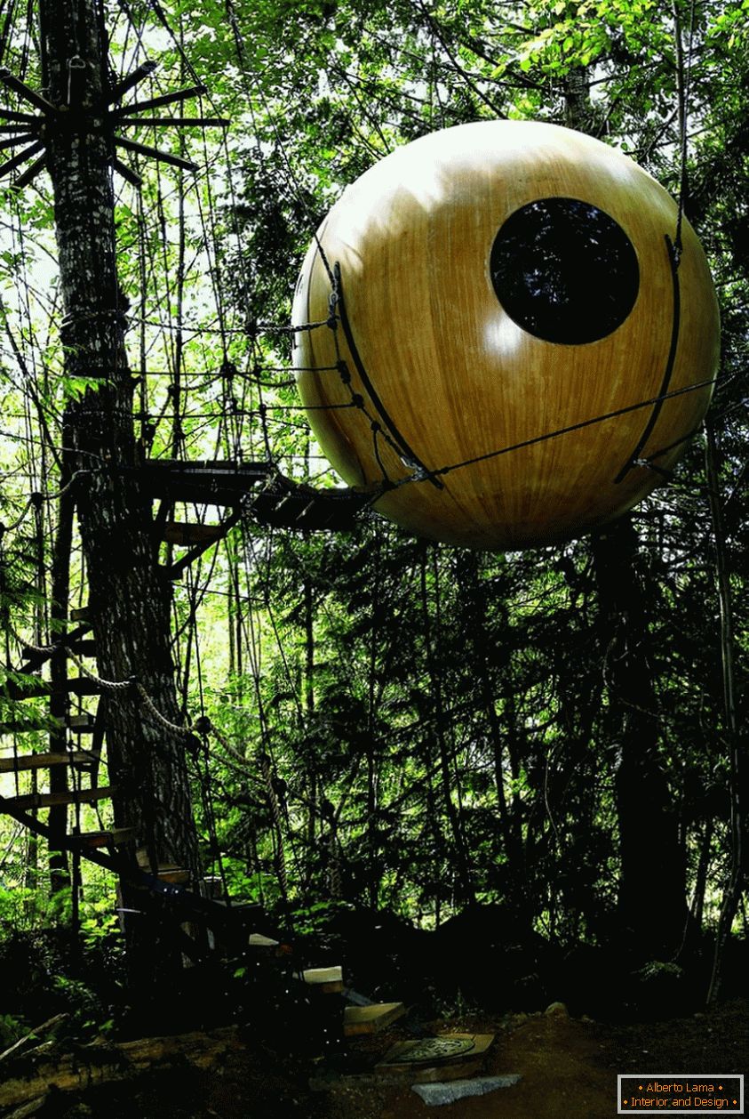Prosti Spirit Sphere Treehouses (Kanada)