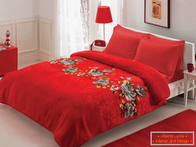 Romantična spalnica v rdečih barvah