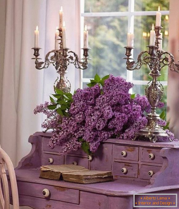 Pohištvo v stilu Provence za spalnico