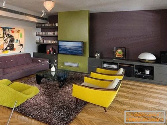 Zasnova dnevne sobe z rumenim pohištvom