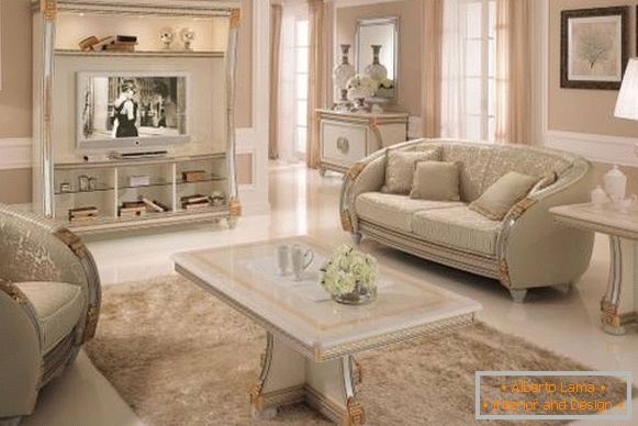 Klasična zasnova dnevne sobe z belo pohištvo - fotografija