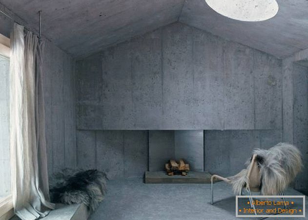 Minimalistična notranjost betonske hiše