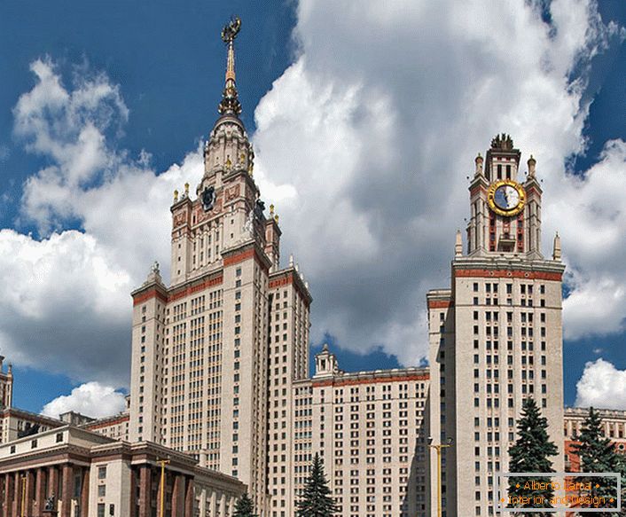 Stalinovo cesarstvo je postalo ločena arhitekturna usmeritev.