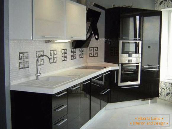 Črno-bela kuhinja, fotografija 18