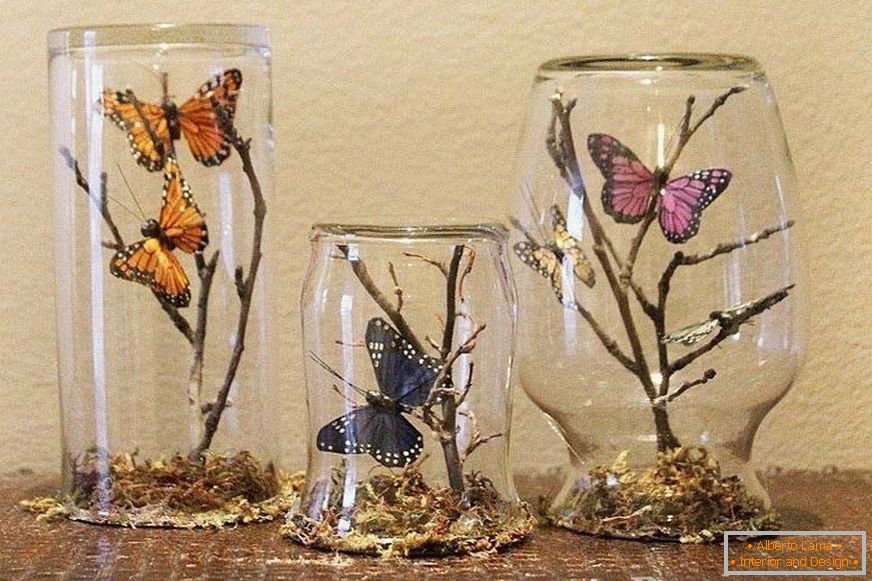 Vaze z metulji