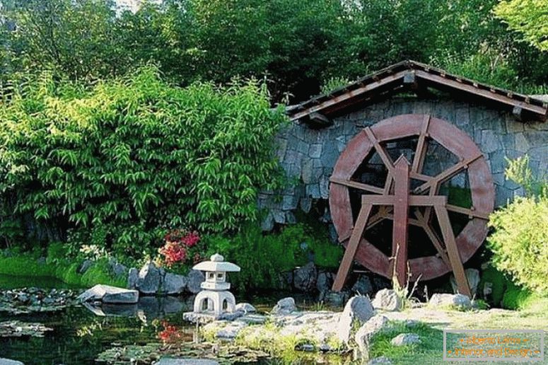 Okrasni mlin v japonskem slogu