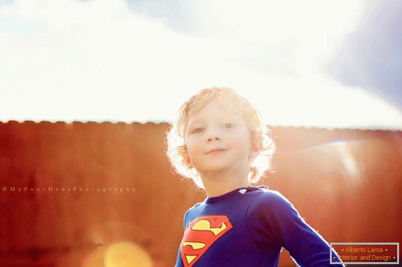 Fant v kostumu Supermana