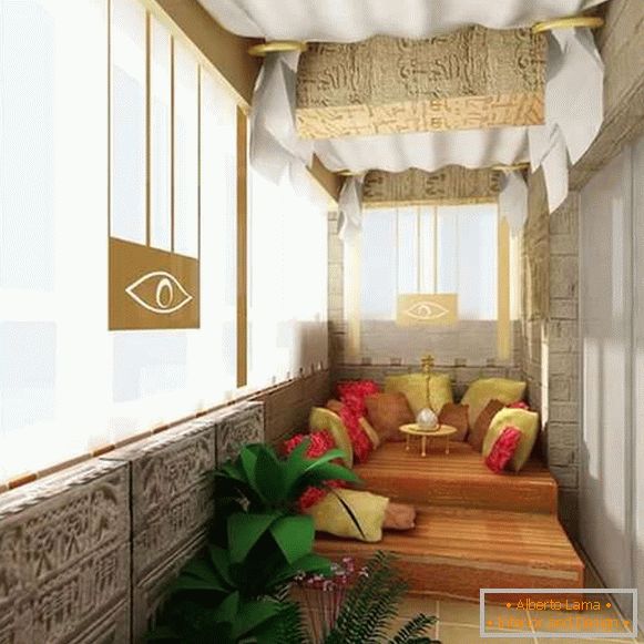 Zasnova balkona v stanovanju - fotografija v orientalskem slogu