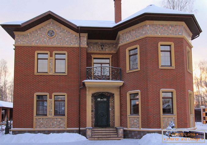 Dekorativna oblika fasade hiše кирпичом фото