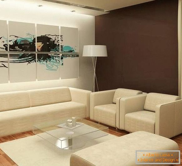 Zasnova moderne dnevne sobe v zasebni hiši z belo oblazinjeno pohištvo